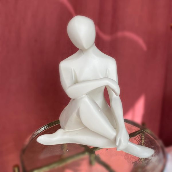 statue decoration blanche femme