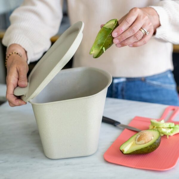 poubelle table cuisine dechets